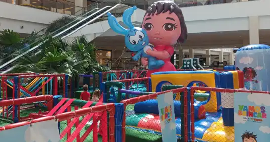 Serramar Shopping recebe circuito da Turma da Mônica com brinquedos infláveis
