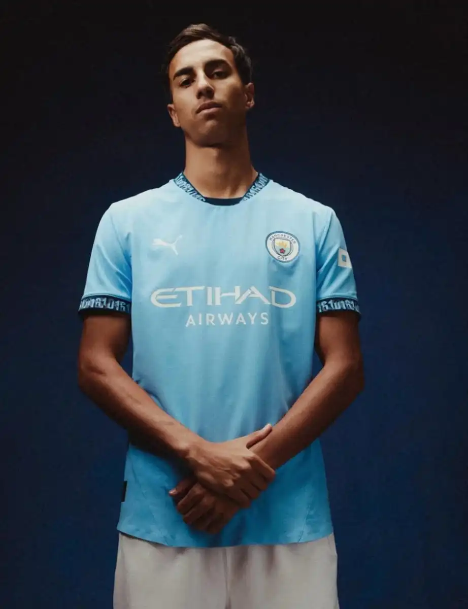 Manchester City fecha contrato de mais de R$ 200 mi com joseense Vitor Reis