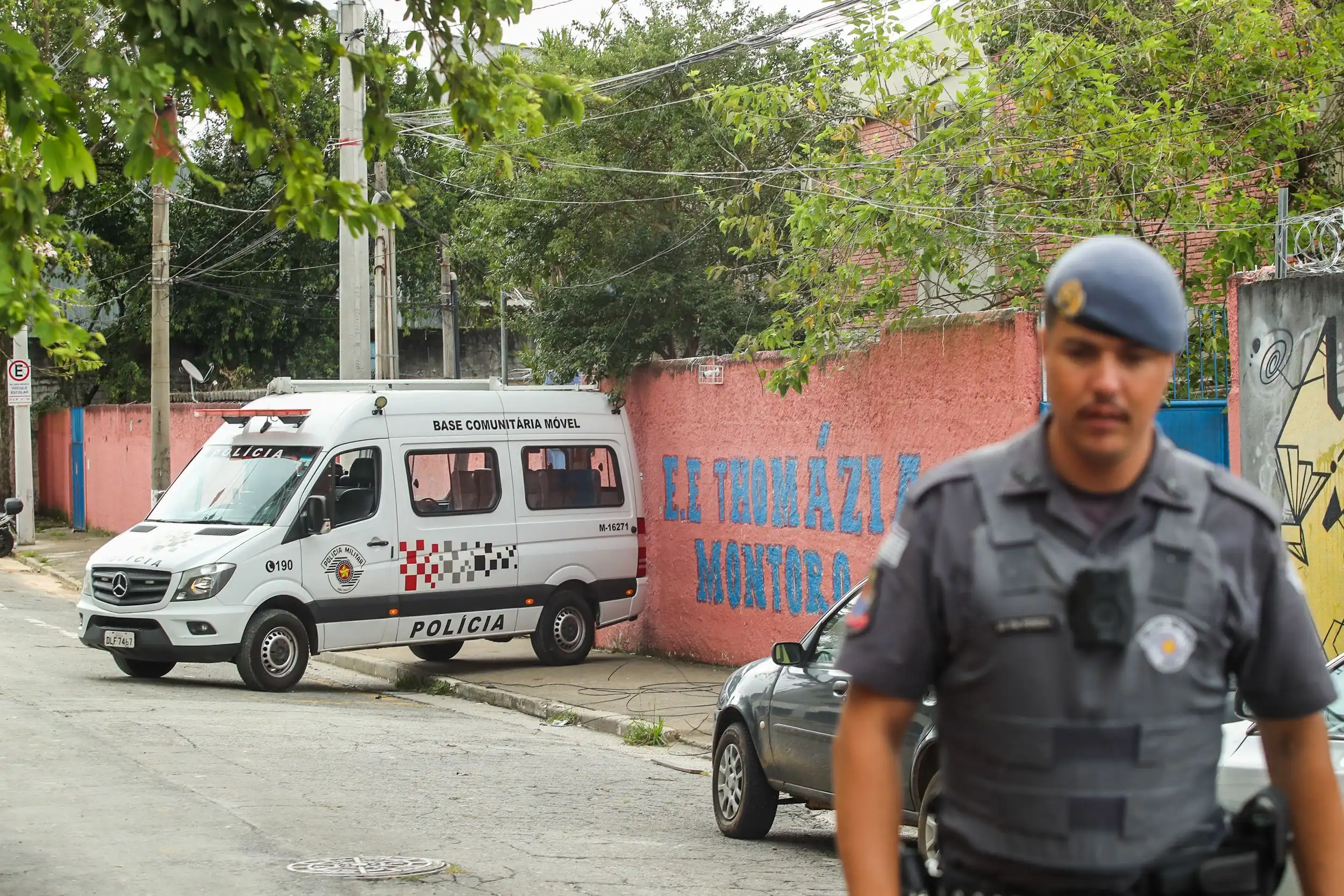 Após atentado em escola, Governo de São Paulo cogita a contratação de policiais para aumentar a segurança