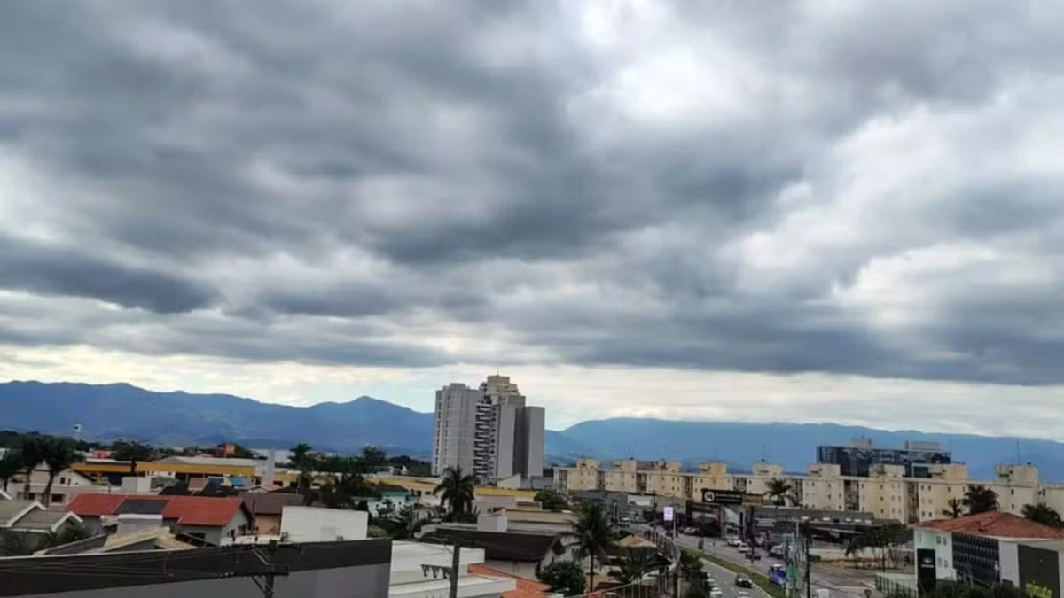 Chuva perde força no Vale do Paraíba e Litoral Norte, mas tempo segue instável nesta quinta-feira (17)
