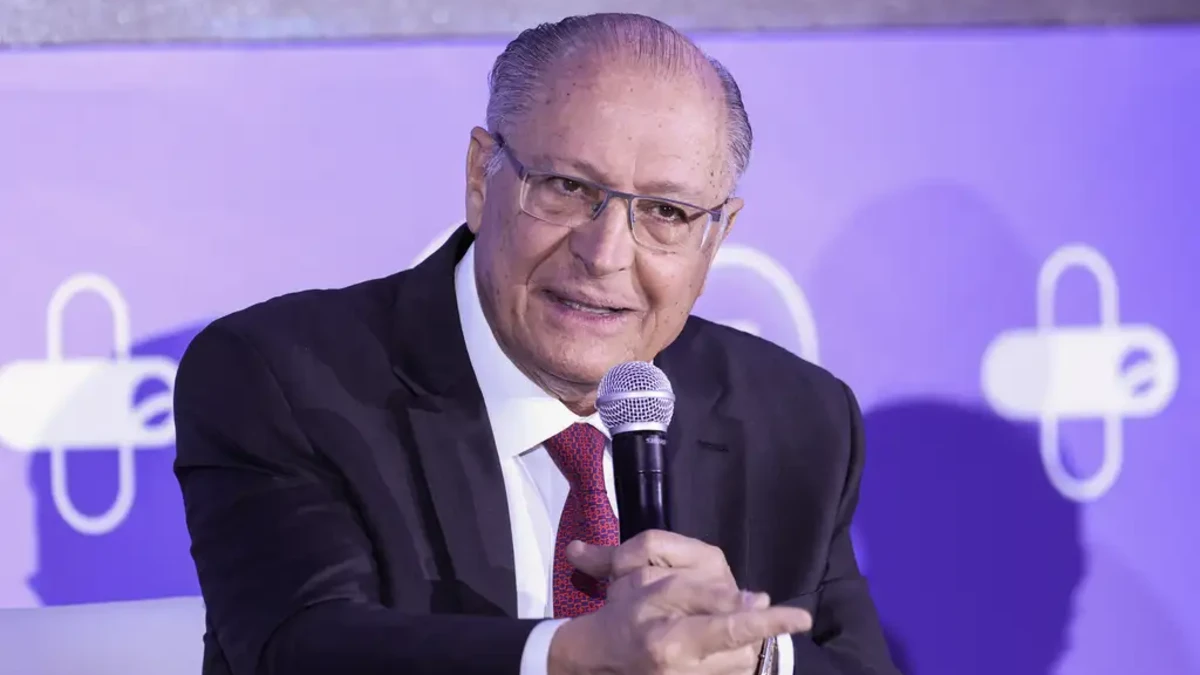 Dutra terá terceira e quarta faixas entre São José e Aparecida, diz Alckmin