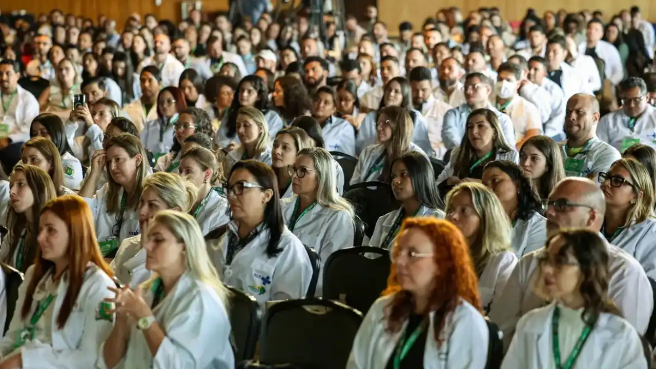 Pela primeira vez na história, mulheres são maioria entre médicos no Brasil