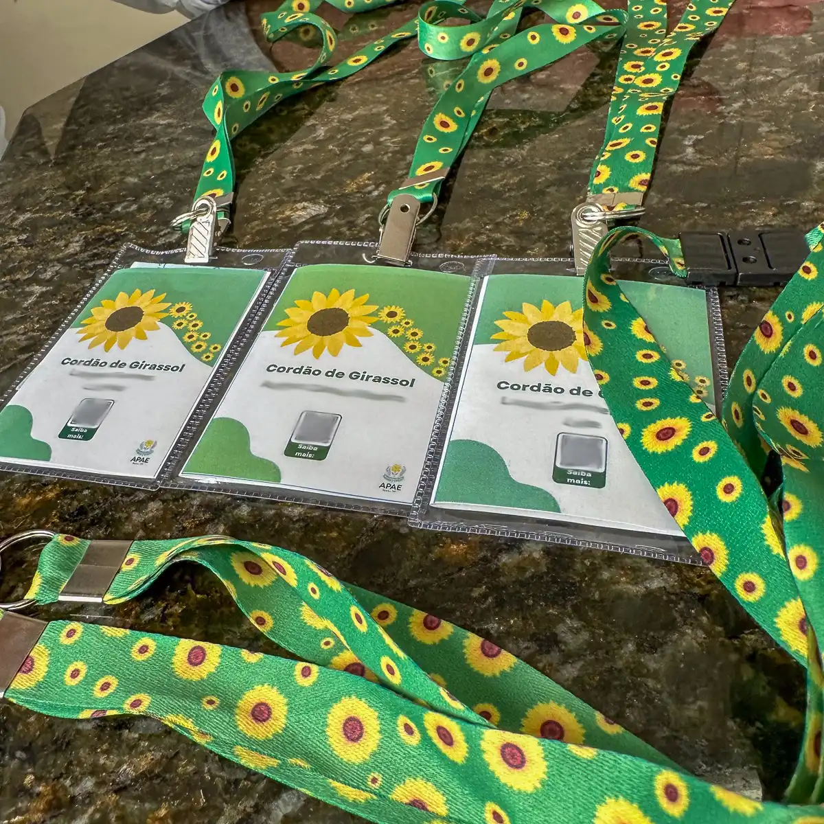 Presidente Lula veta distribuição do cordão de girassol pelo SUS