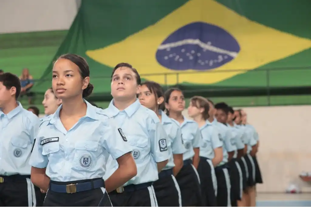 Confira as escolas da região que se candidataram ao projeto de colégios cívico-militares