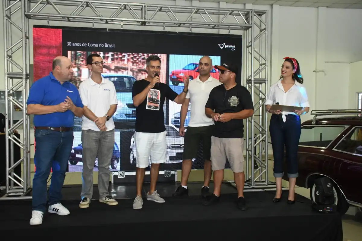 Corsa será a estrela do “Possante Novo 2025” no ano em que a Veibras celebra 100 anos da Chevrolet no Brasil