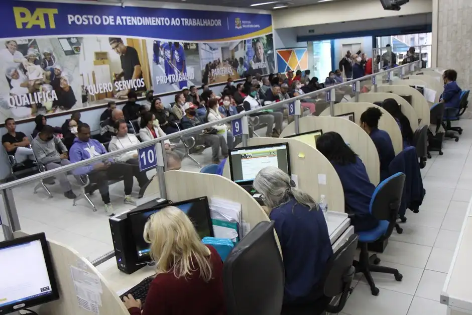Mais de 500 vagas estão abertas no PAT de São José nesta terça-feira (09)