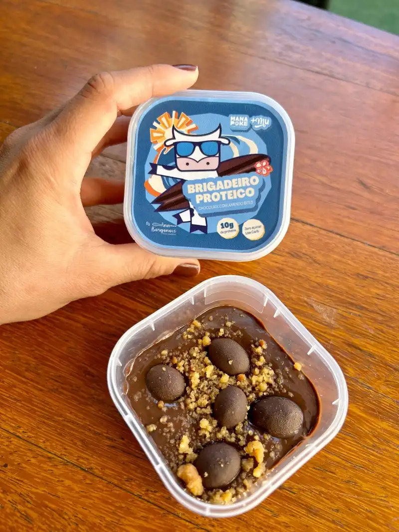 Mana Poke e Mais Mu lançam novo brigadeiro proteico zero açúcar e low carb