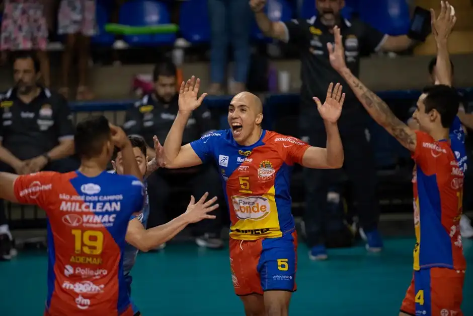 Vôlei São José vence o primeiro jogo e se aproxima da semifinal do Paulista