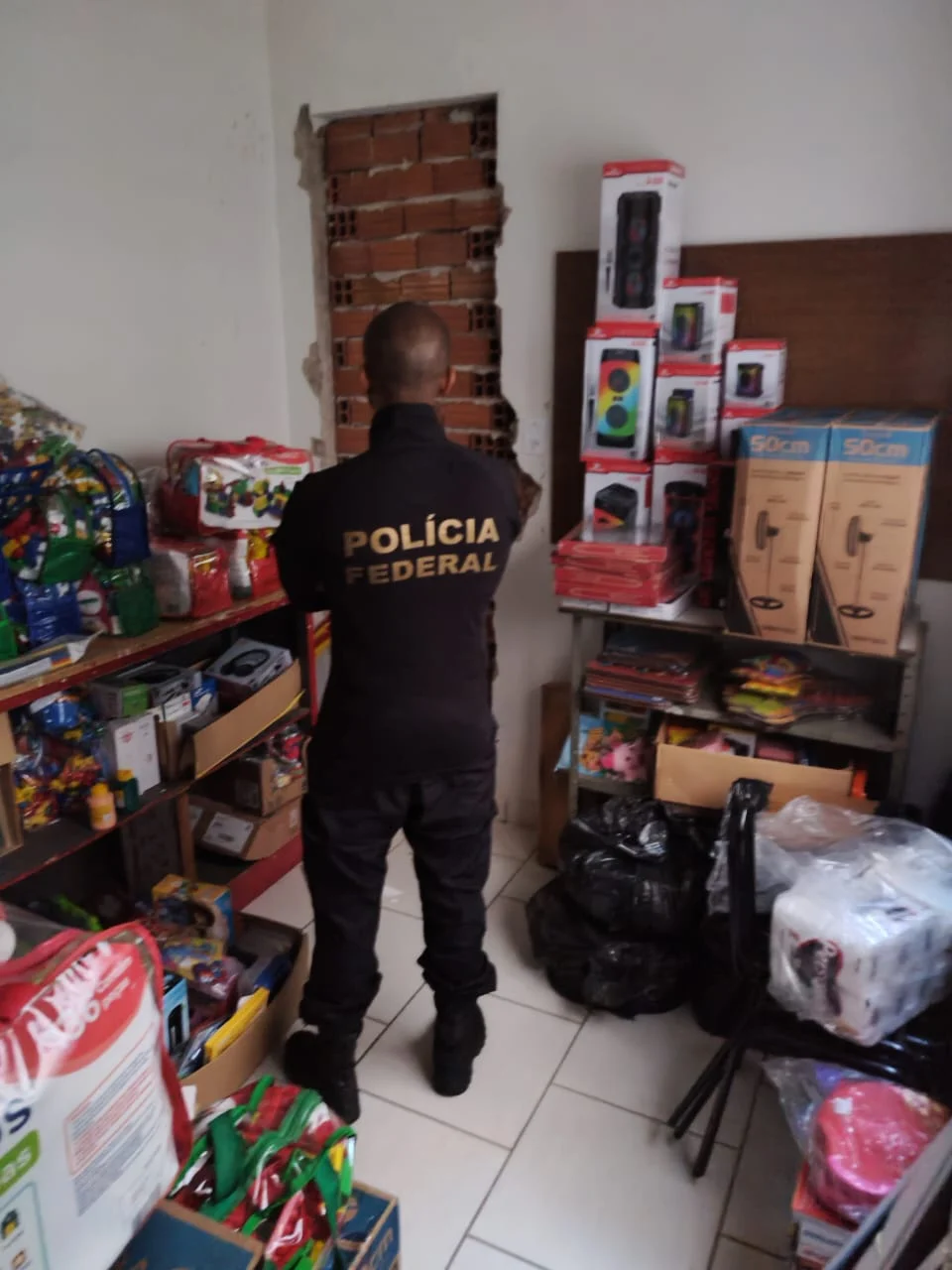 Desvio de material e furto de merenda escolar em Cachoeira Paulista é investigado pela PF