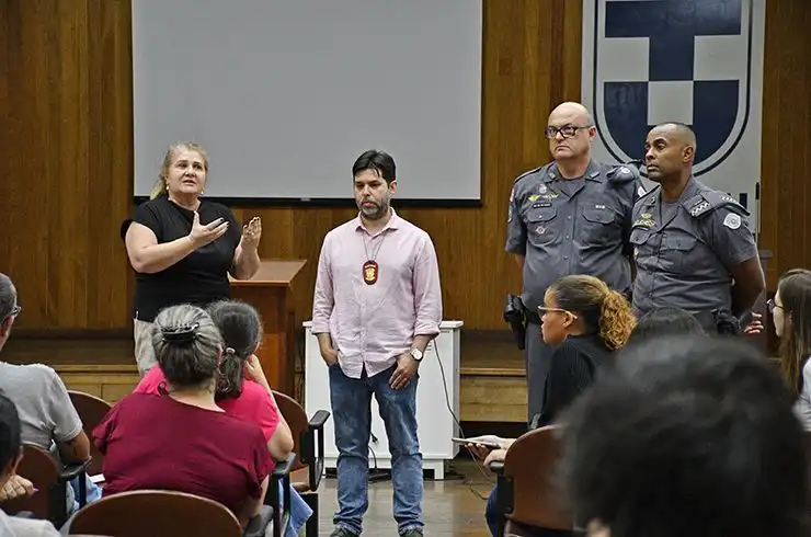 UNITAU promove treinamento de segurança para alunos e professores