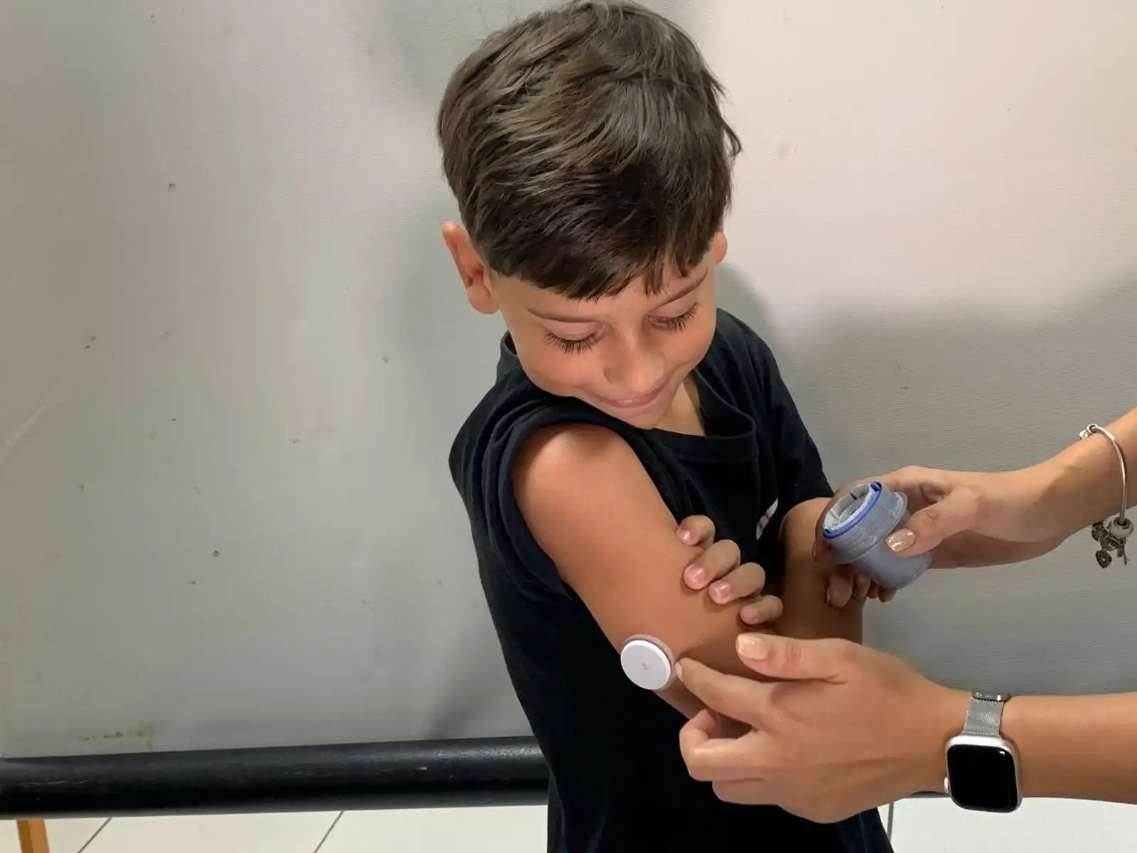 Pacientes da rede municipal de Caraguatatuba recebem treinamento e sensor para monitoramento da diabetes