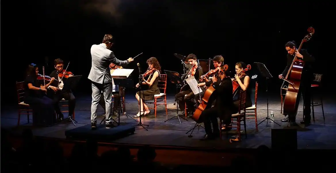 ASSECRE celebra 30 anos com Orquestra Filarmônica em escola do Chácara Reunidas
