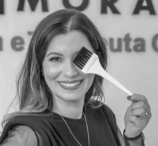 Conheça Vânia Morais, especialista em cabelo com mais de 20 de profissão