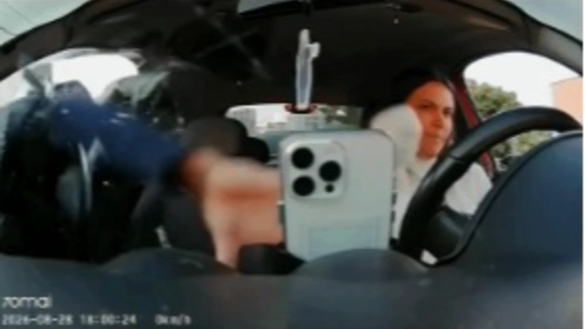 Influencer tem vidro quebrado e celular roubado no trânsito de SP