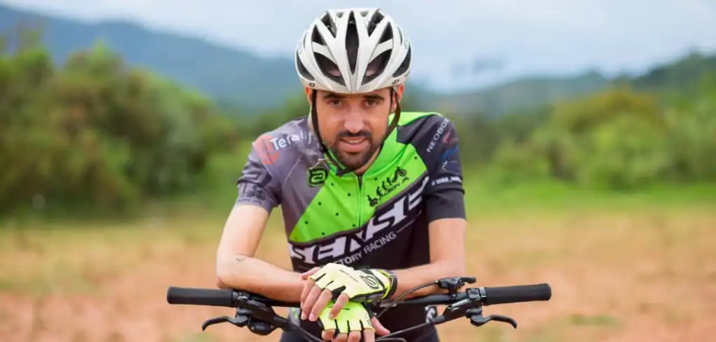 Ciclista profissional que superou a tetraplegia ministra palestra inspiradora em São José dos Campos