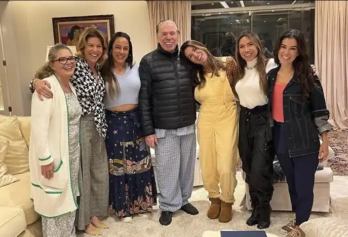 Silvio Santos assina testamento e define quanto cada filha receberá
