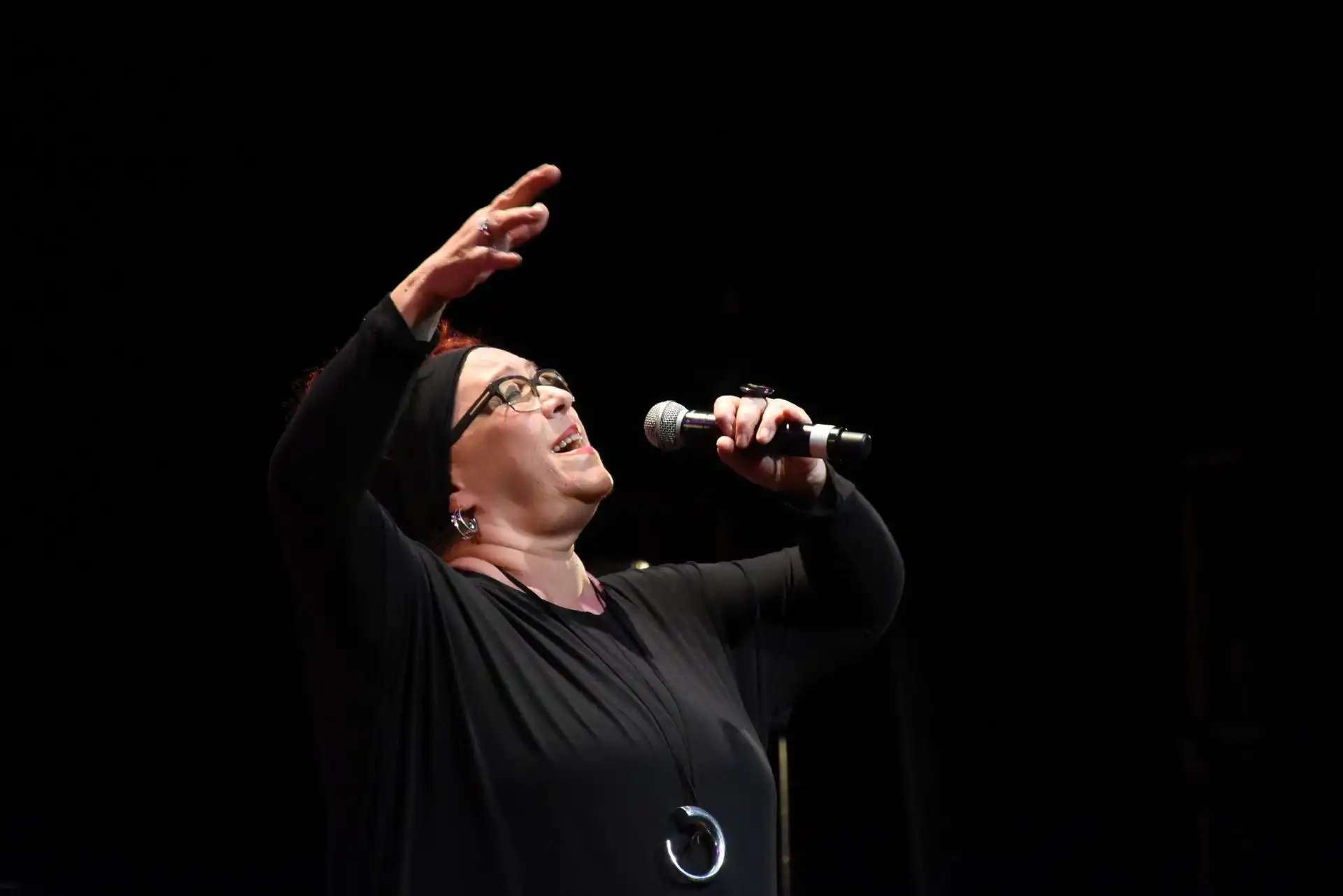 Cantora Ninah Jo apresenta show “Relembrando as LIVES” no Sobrado da Cidade