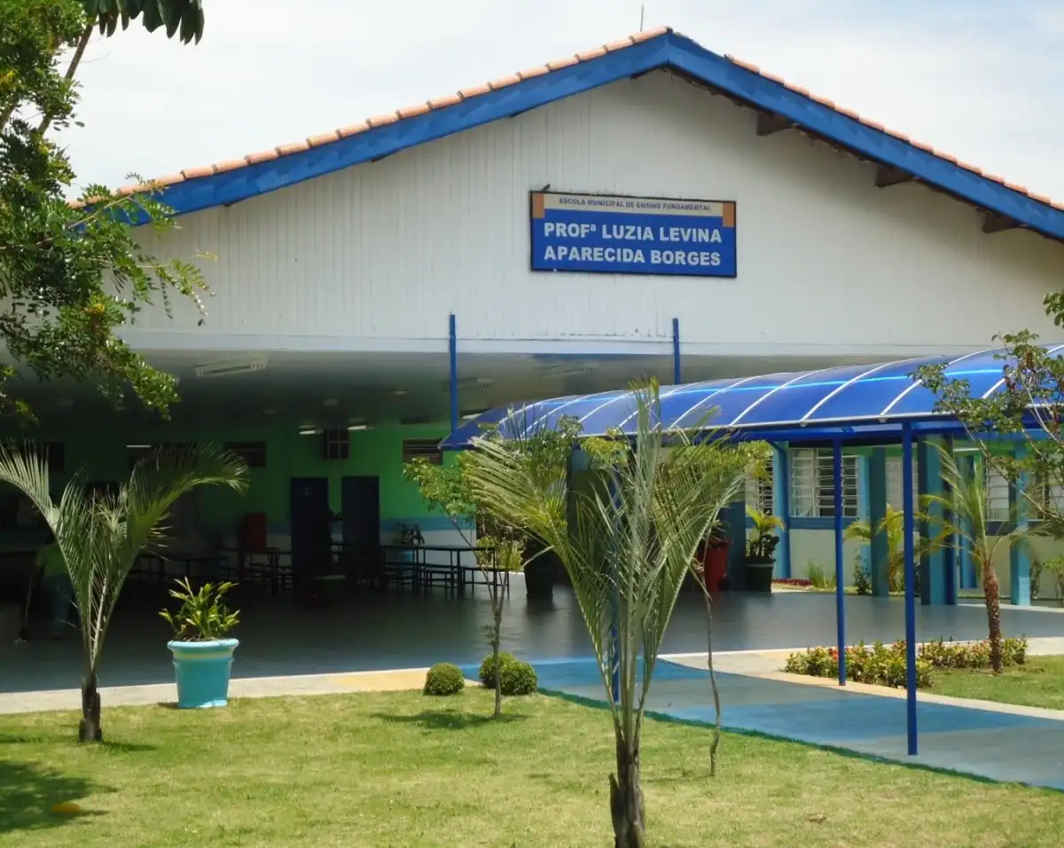 Mãe de filho autista reclama de falta de vaga em escola de São José