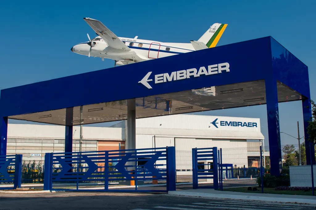 Embraer abre 200 vagas de estágio com bolsas de até R$ 2,4 mil
