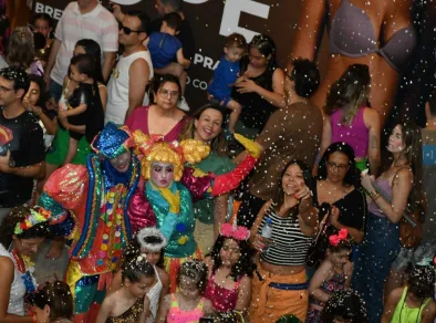 Ô abre alas que o TBT de Carnaval do Colinas Shopping está chegando!