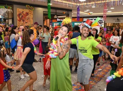 Domingo e terça-feira quem comanda a folia kids do Carnaval das Cores é o DJ Kids queridinho de Sanja!