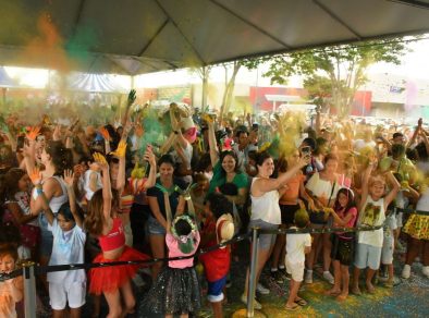 O “Carnaval das Cores Kids” contará com brincadeiras e muitas marchinhas na Praça de Eventos.