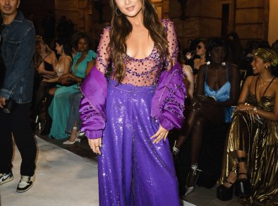 Ashley Park, prestigia desfile da marca brasileira PatBo na NYFW