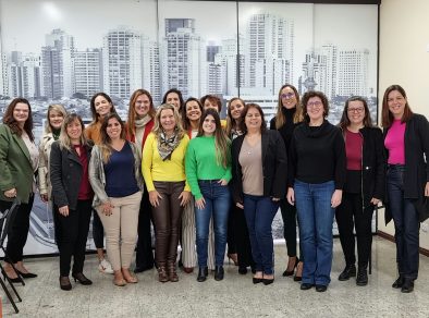 Indústrias lançam projeto de capacitação de mulheres para o mercado