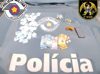 Adolescente com drogas e dinheiro é apreendido em São José dos Campos