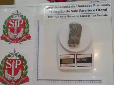 <strong></noscript>Mulher é detida após tentar levar droga para o marido em Penitenciária de Taubaté</strong>