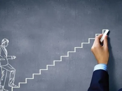 Você já imaginou subir uma escada onde o primeiro degrau é o mais alto de todos e depois eles ficam mais equilibrados?