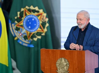 Governo Lula vai suspender a implementação do Novo Ensino Médio