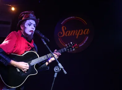Teatro mágico – voz & violão  no Sampa Gastronomia