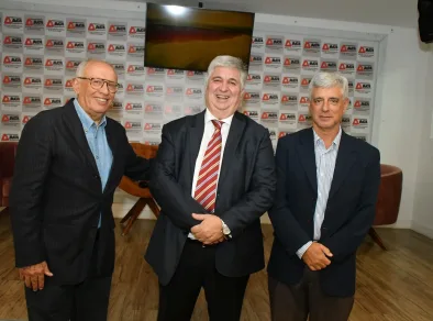 Nova diretoria toma posse na ACI
