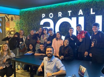 Estudantes de escola estadual visitam Portal Aqui Vale e conversam com equipe sobre profissão