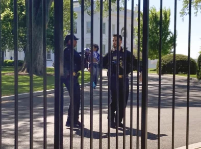 Casa Branca é “invadida” por bebê que precisa ser contido por Serviço Secreto