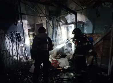 Incêndio destrói pizzaria em Pindamonhangaba