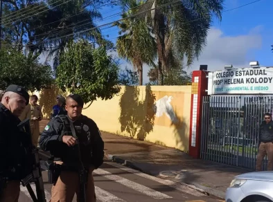 Ex-aluno mata jovem em ataque à escola no Paraná