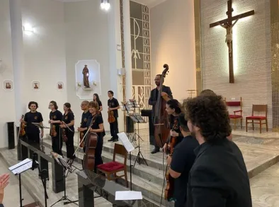 INVOZ em Lá Maior reuniu 120 pessoas em noite musical beneficente em prol da Educação e Cultura