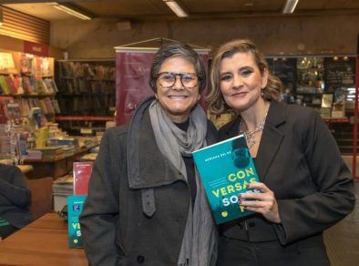 Adriana Del Re lança Livro sobre MPB