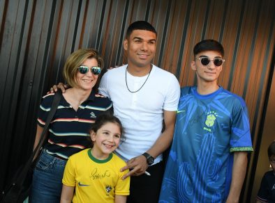 Casemiro atende fãs durante “Domingo Animado” do Madrid Open Mall