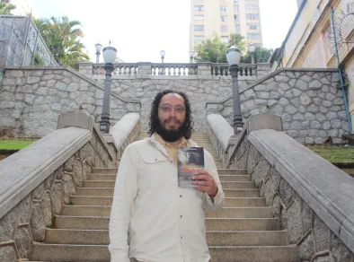 Autor de Taubaté lança livro de dramaturgia inspirado no período do ciclo do café no Vale do Paraíba