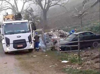 Prefeitura recolhe material reciclável de morador do Banhado