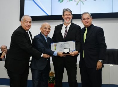 UNIODONTO SJC recebe a Medalha Cassiano Ricardo