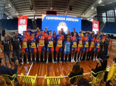 Apresentação oficial do elenco e uniformes do Farma Conde Vôlei São José para a temporada