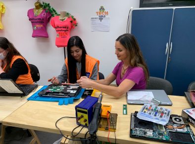 Tech Girls recupera mais de 40 computadores que foram doados às alunas do projeto