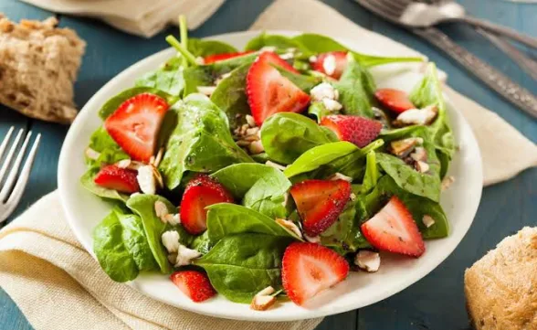 Aprenda a fazer a Salada Verão Pâmela Terra