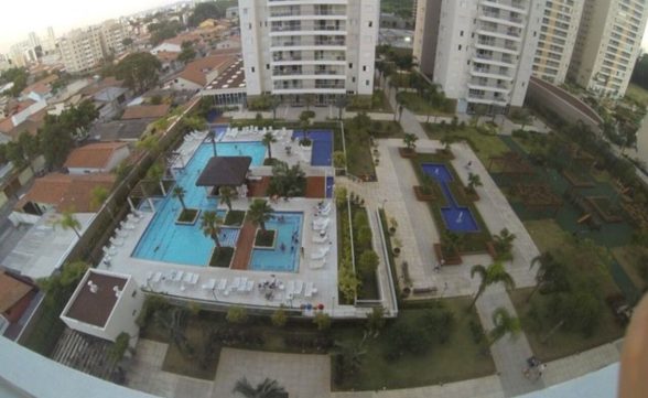 Homem de 35 anos morre afogado em piscina de prédio na Zona Oeste