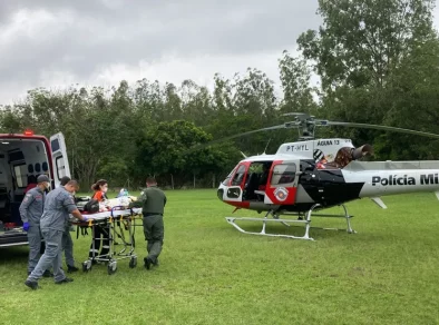 Helicóptero Águia da PM resgata criança após atropelamento de moto