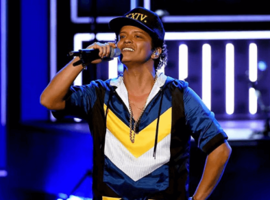 Cover do Bruno Mars fará show gratuito no aniversário do Shopping de Pinda